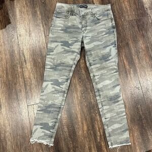 Express Women's Skinny Crop Camo Ankle Jegging Mid Rise  Size 8